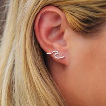 Load image into Gallery viewer, Wave Ear Climber

